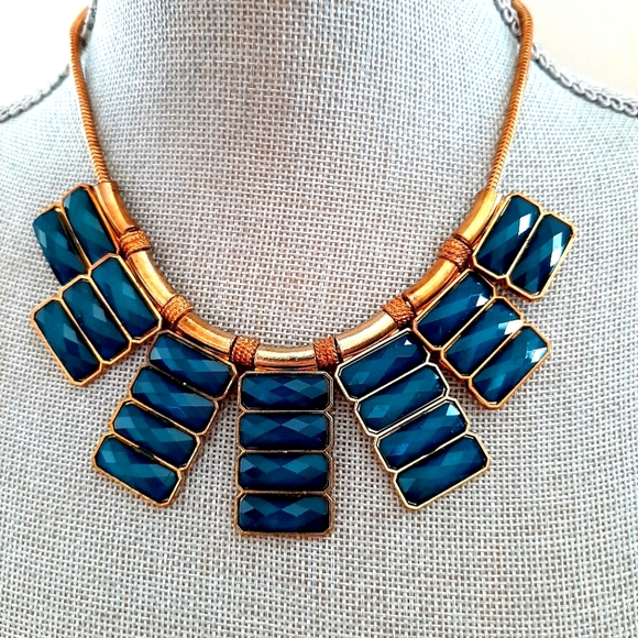 💚FINAL SALE💚 3 For $25 Sparkly Blue Stone Necklace - Picture 4 of 4